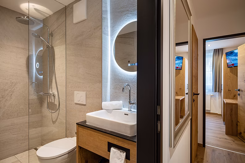 Apart LAURA Appartement STEINBOCK Badezimmer 1